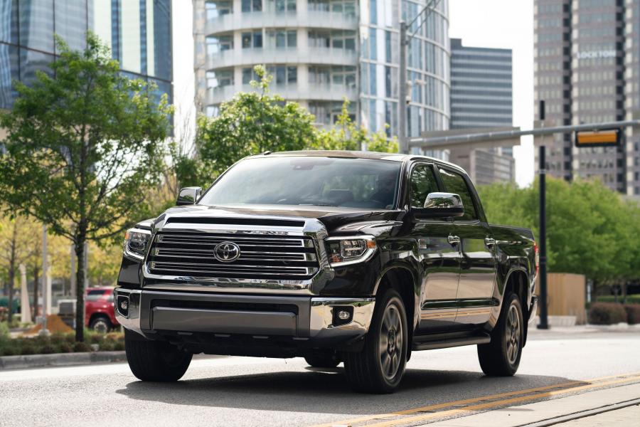  Toyota Tundra 1794 Edition CrewMax 2017 года  (фото 2 из 22)